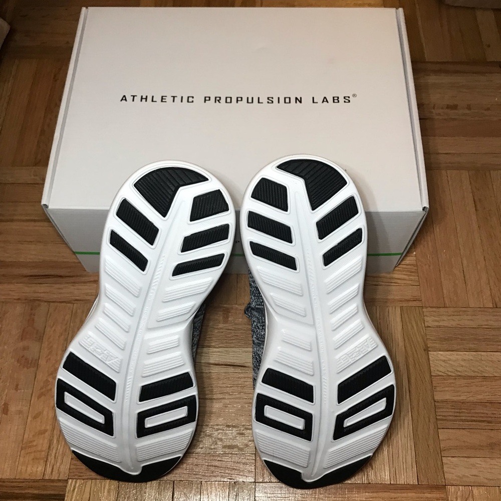 NWOT APL Athletic Propulsion Labs Techloom Pro - Picture 8 of 8